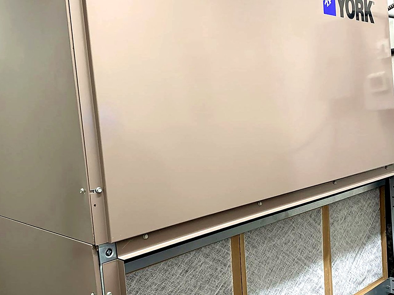 Manejadora vertical York de un sistema central de aire acondicionado